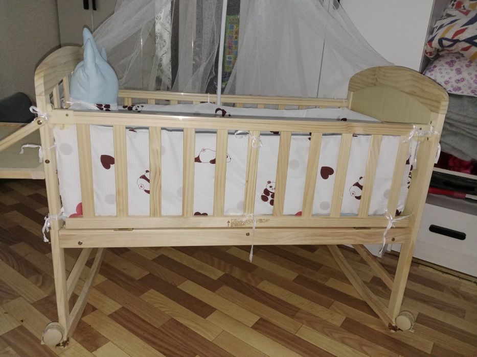 Продаю детскую кроватку