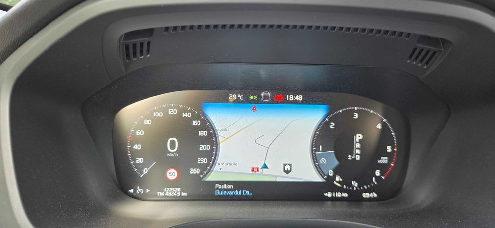 VOLVO XC 60 / 2020 / 122.526 KM