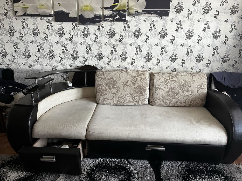 Продам Диван с креслом кроватью