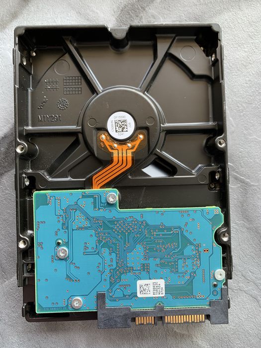 gtx 1050, hdd 500gb, i3-7100 3,9hz