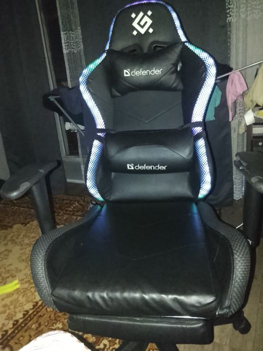 Продам игровое кресло