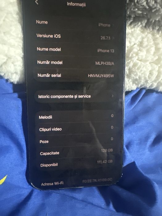 Vand iphone 13 simplu