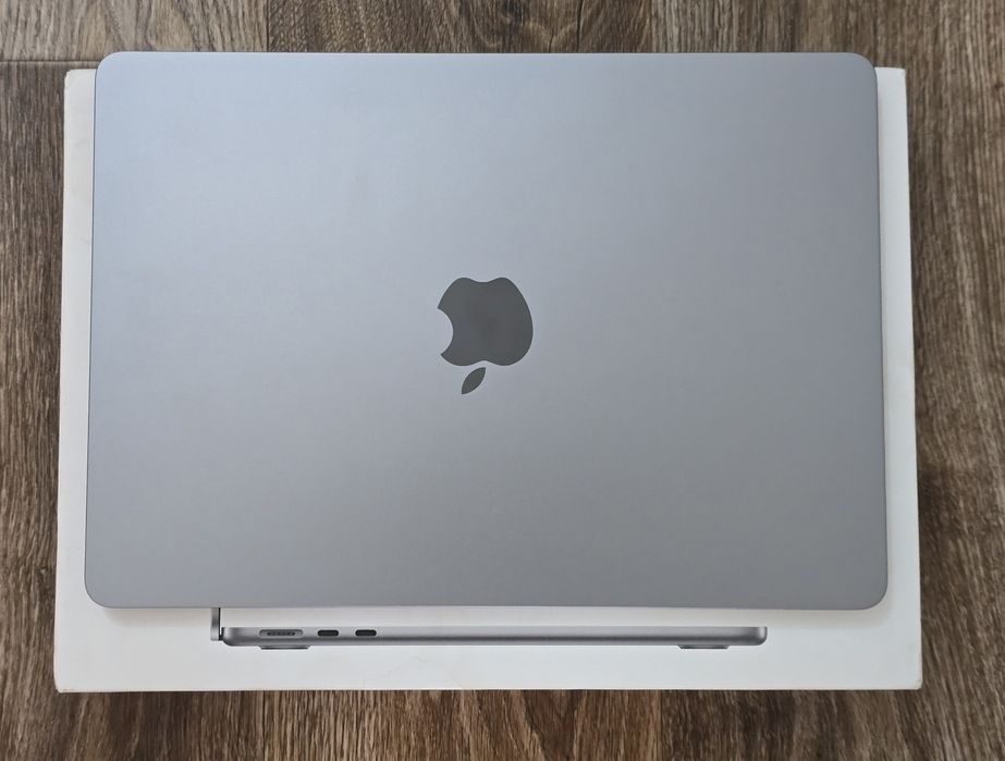 MacBook Air 13 M3 24/512 новый
