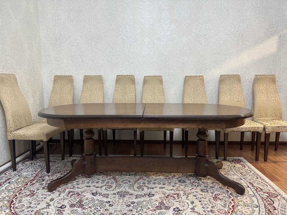 Стол + восемь стульев