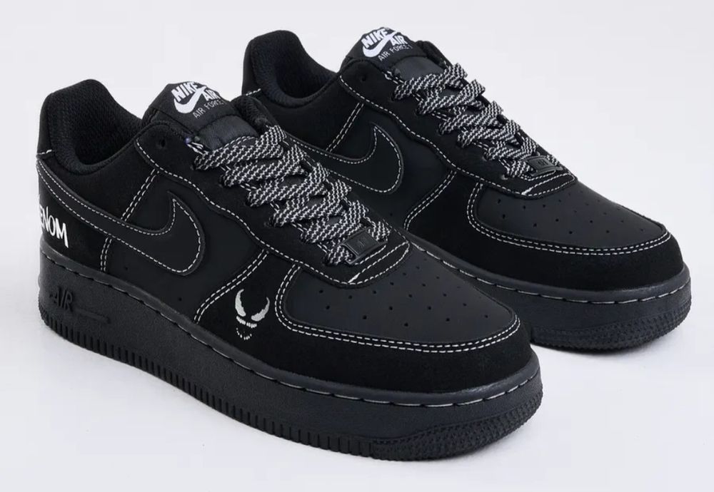 Кросовки новые Venom