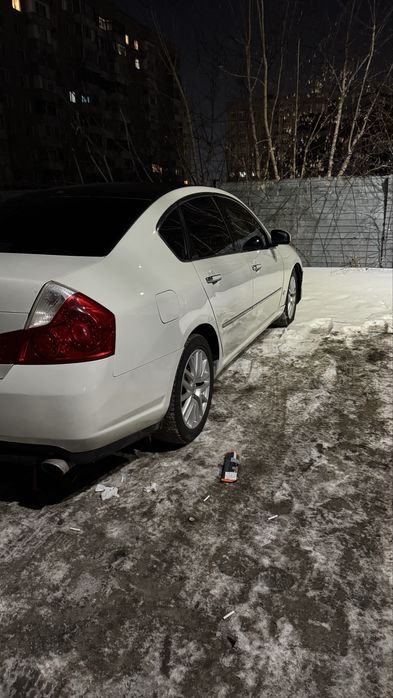 Продам автомобиль Nissan Fuga