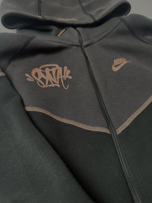 Теч флис nike x syna world