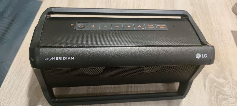 LG pk7  блутут колона