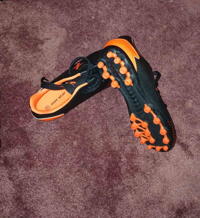 Бутонки и стоножки - оригинални нови