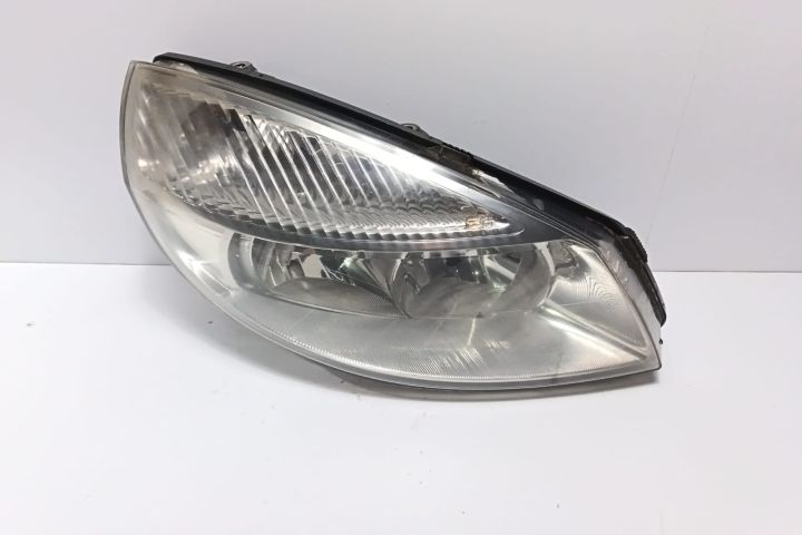 Far dreapta 15810400RE Renault Scenic a 2-a generatie