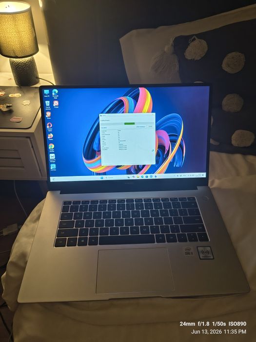 Laptop Huawei MateBook D15 cu procesor Intel Core i3-10110U, 15.6"  Full HD  8GB, 256GB SSD  Intel UHD Graphics 620 Windows 11 Home Silver Arctic