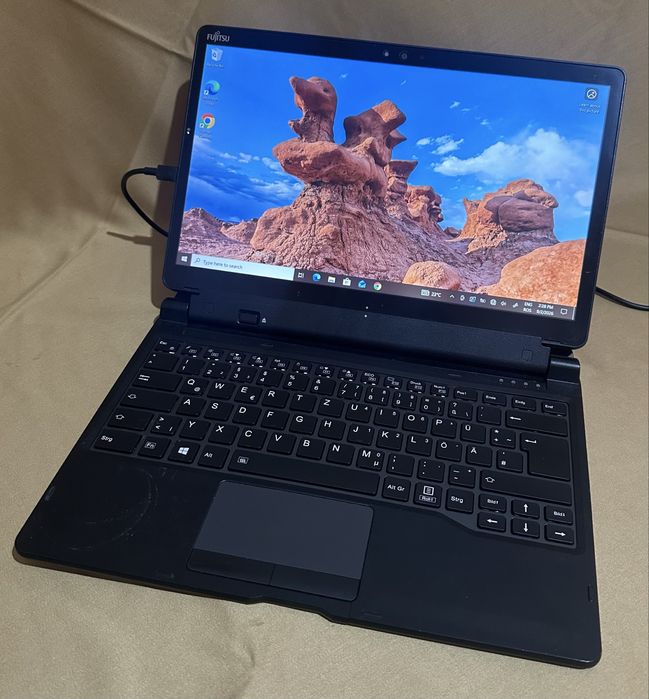 Tabletă/Laptop ieftin! Ofertă!  Fujitsu Stylistic Q738 - Perfect funcțională, cu încărcător!
