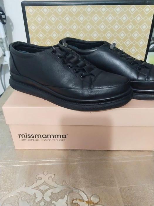 Продам женские сапожки