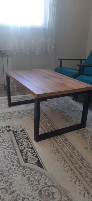 Журнальный столик