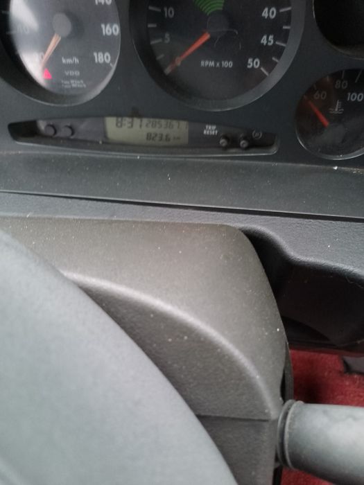 Vind Iveco 65 c15  cu benă