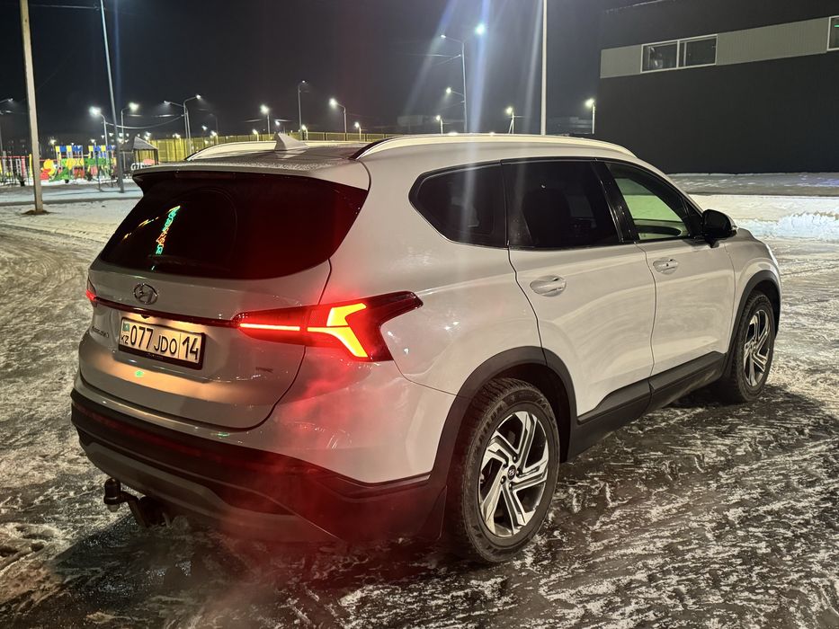 Продам хундай сантафе 2022 года