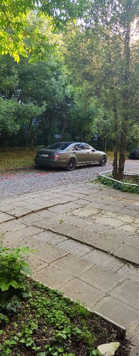 S класа 550 AMG 4-matik идеална за ГАЗ