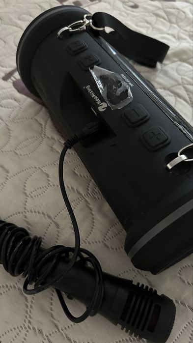 Колонка с микрофоном