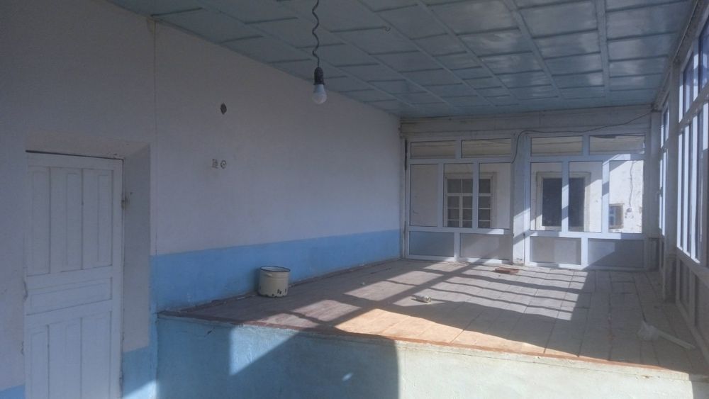 Yashash uchun ijaraga tayyor uy.