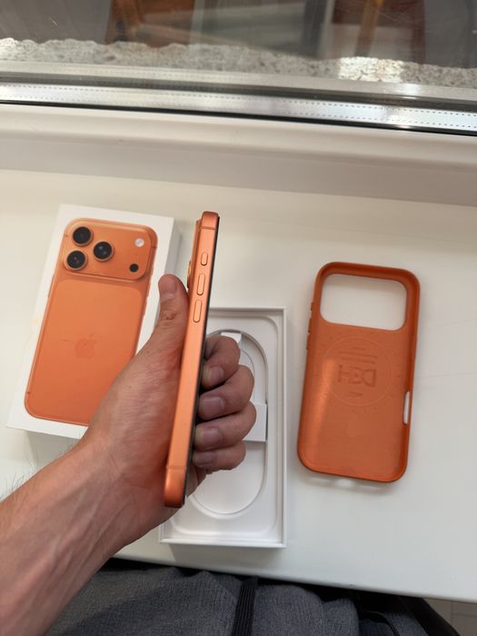 Продам Iphone 17 pro 256gb