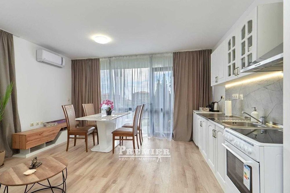 Продава се Тристаен апартамент в Бургас, Акациите - 100 кв.м за 661 €/кв.м - Снимка #6