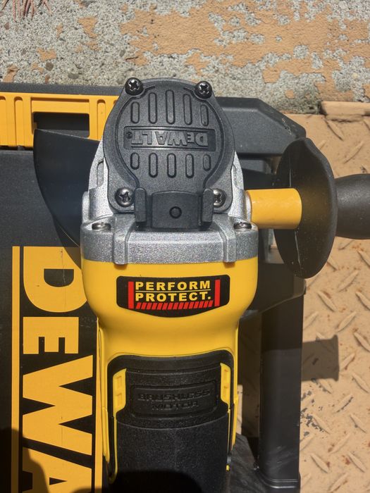 Flex DeWalt cu baterie 5ah 20v si incarcator nou nefolosit