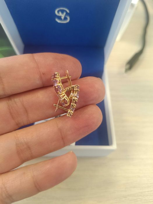 Продам золотые серьги с аметистом