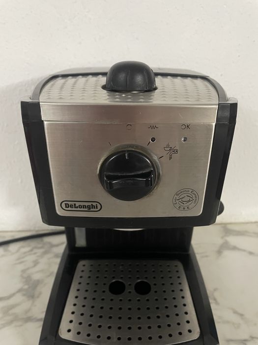 Продавам кафемашина Delonghi