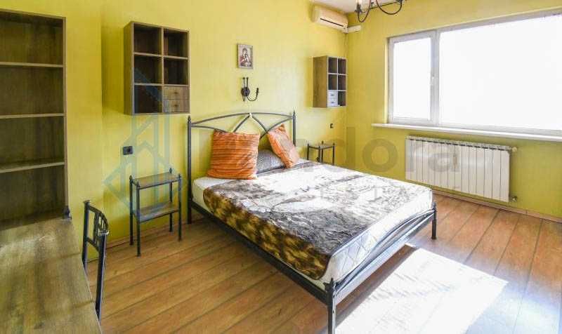 Дава се под наем Четиристаен апартамент в София, Център - 135 кв.м за 750 € - Снимка #5