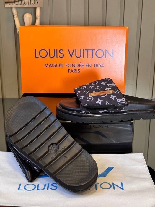Papuci Louis Vuitton