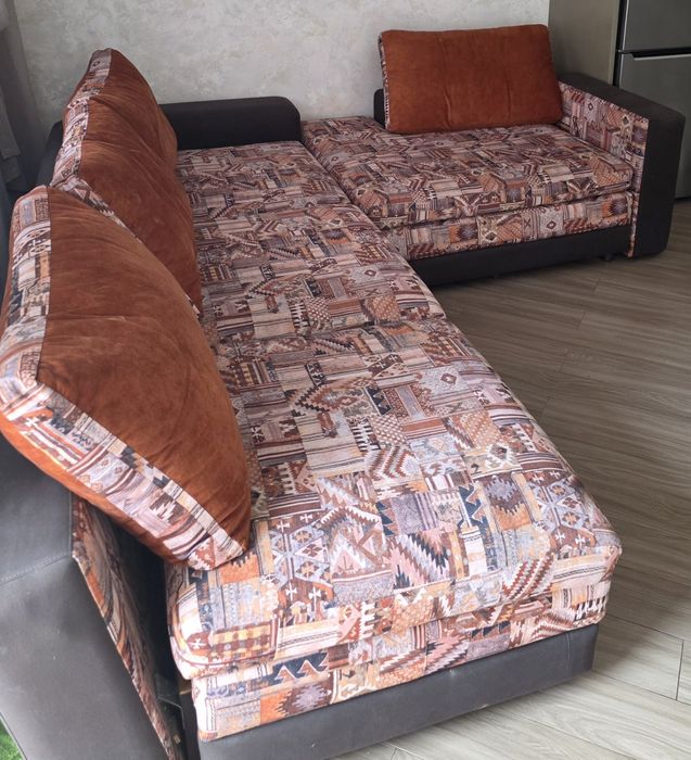 Продам диван. Диван-кровать.