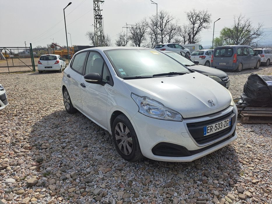 Пежо 208   1.6 HDI  2016г