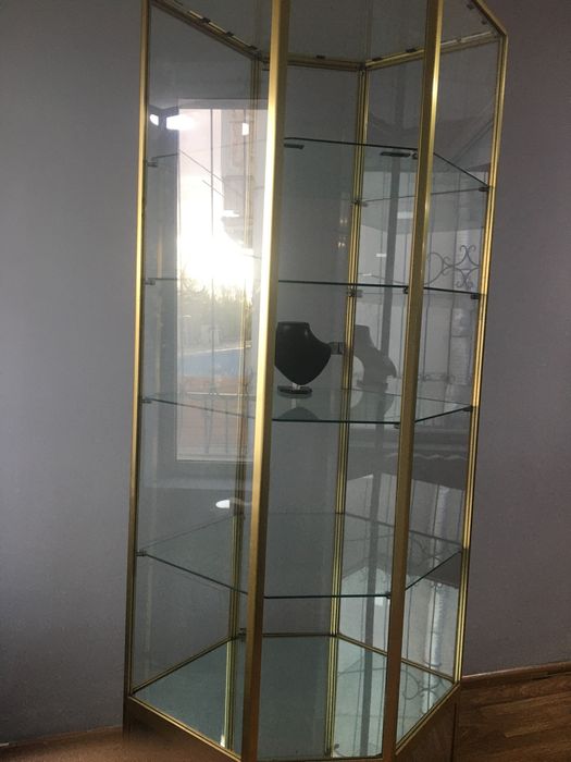 Стеклянный полка