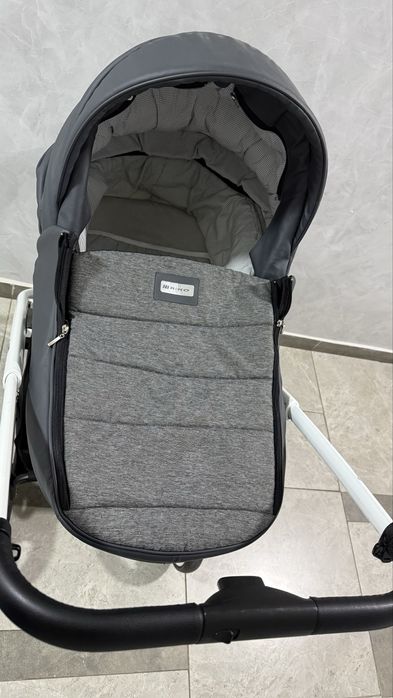 Продам колсяску riko 3
