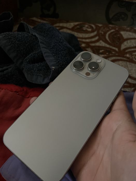 Iphone 16 Pro Max на гарантии