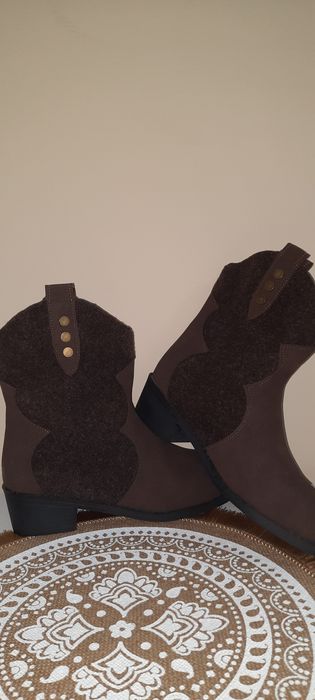 Сапожки демисезонные.