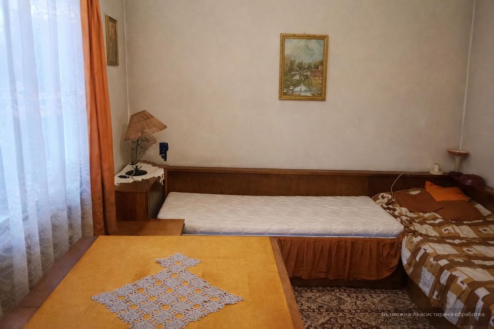 Дава се под наем Двустаен апартамент в София, Яворов - 70 кв.м за 598.23 € - Снимка #1