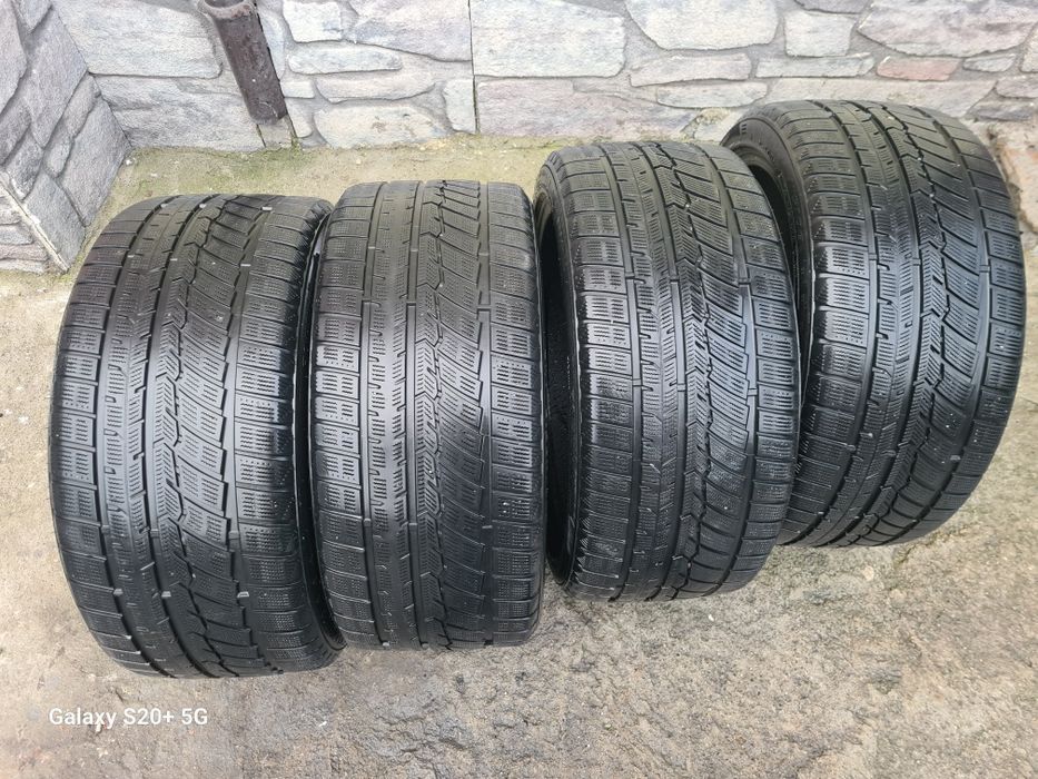 245/40R18 Fortune M+S