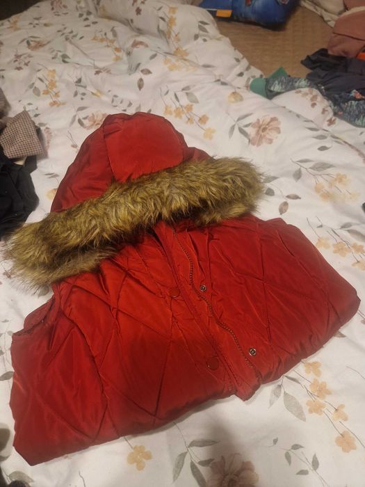 Vand vesta dama Zara marimea S ca noua