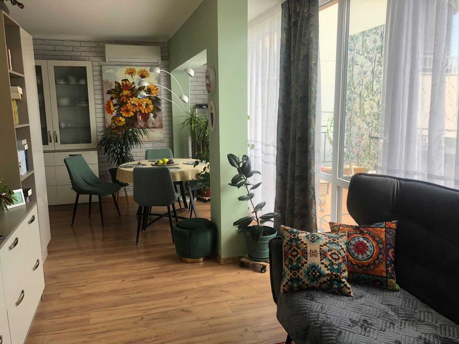 Продава се Тристаен апартамент в к.к. Слънчев бряг - 115 кв.м за 1435 €/кв.м - Снимка #2