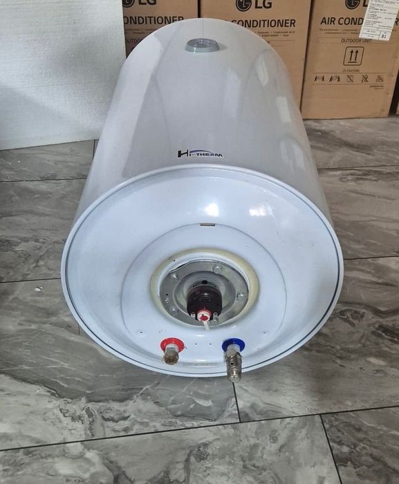 Vand boiler electric 80 L, nou!