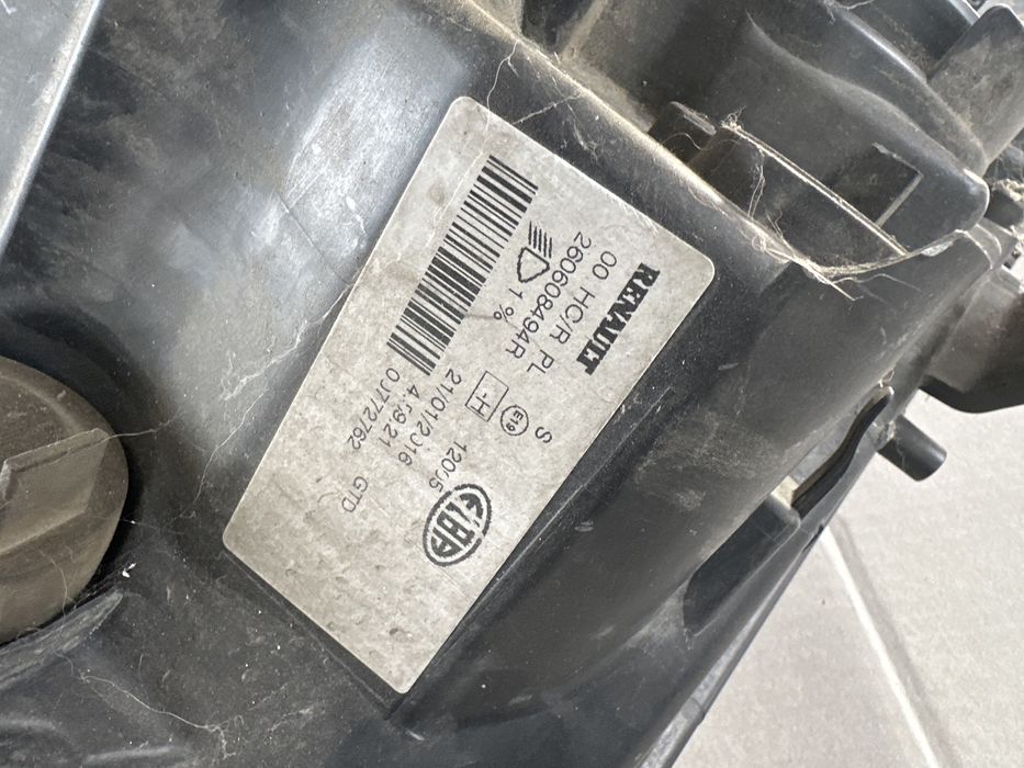 Far dreapta / stanga Dacia Logan 2