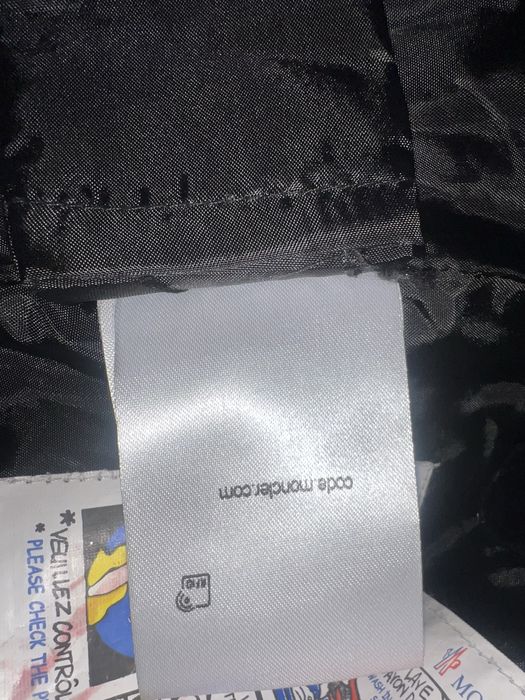 Geaca moncler negru lucios