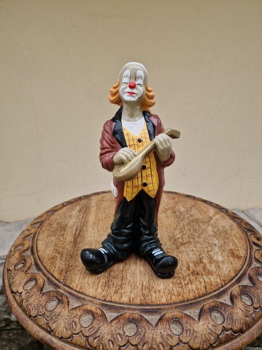 Страхотна антикварна колекционерска керамична фигура клоун