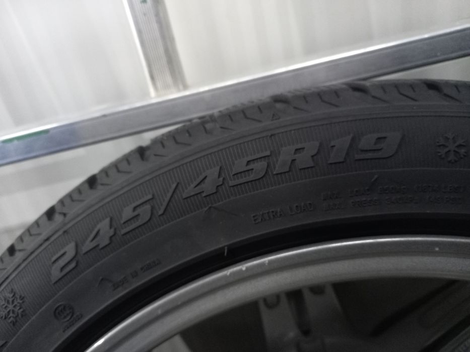 Диски и шины на Мерседес R19