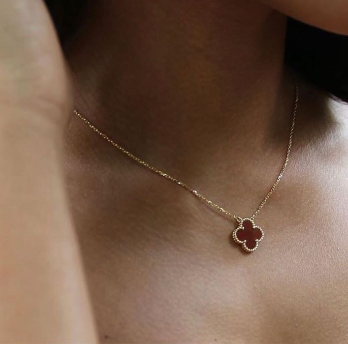 Колие Van Cleef - red