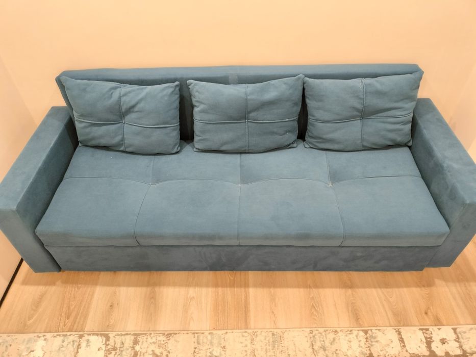 Продаю диван в идеальном состояние