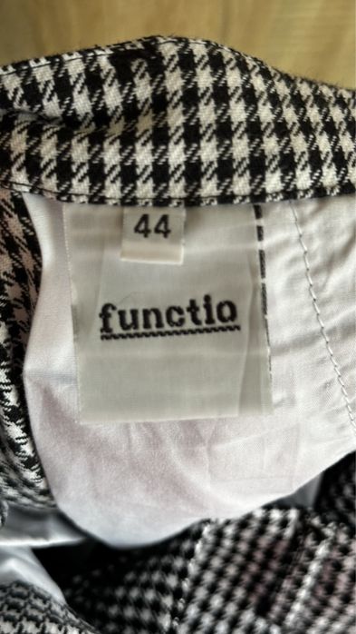 Blugi cu carouri gri