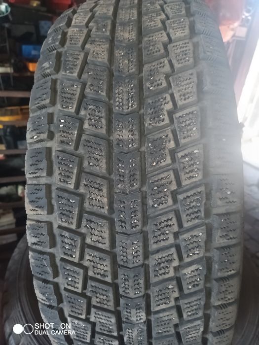 Продам шины  265.65 R17 всесезонка