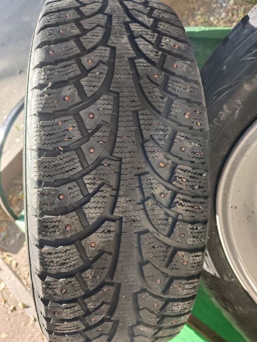 Продам зимние шины на R17